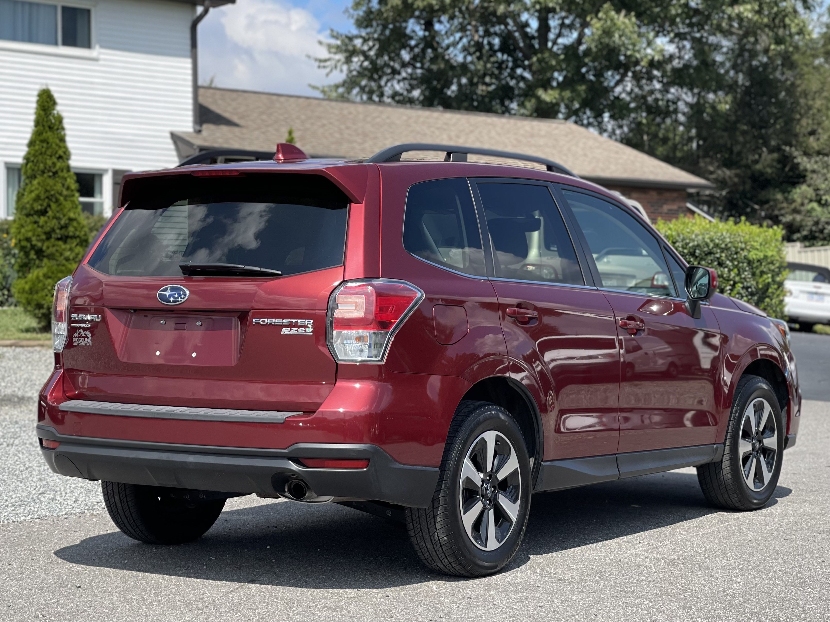 Used 2017 Subaru Forester 2.5i Limited w/ Popular Package #1 AWD/4WD image 3