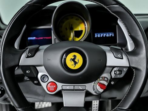 Used 2018 Ferrari 812 Superfast RWD image 28