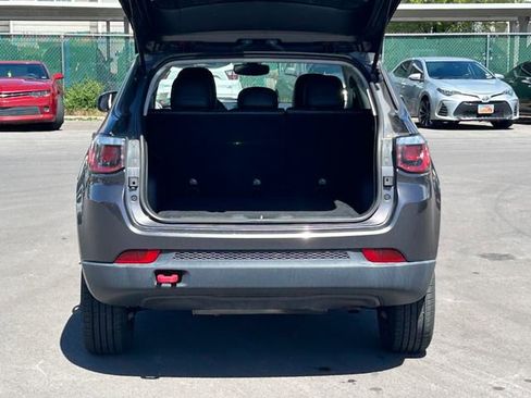 Used 2019 Jeep Compass Trailhawk AWD/4WD image 32
