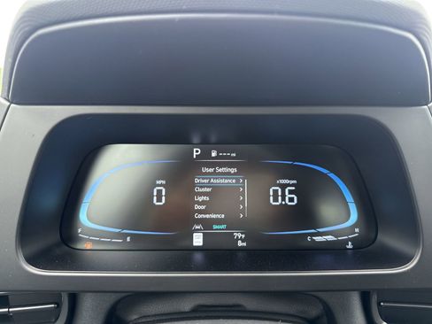 Certified 2025 Hyundai Elantra Sport image 18