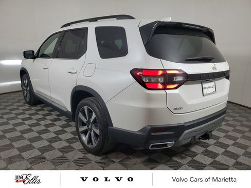 Used 2025 Honda Pilot Elite image 5