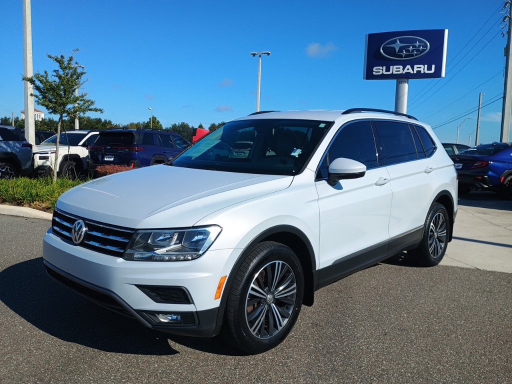 Used 2018 Volkswagen Tiguan SE w/ 18" Alloy Wheels Package FWD image 1