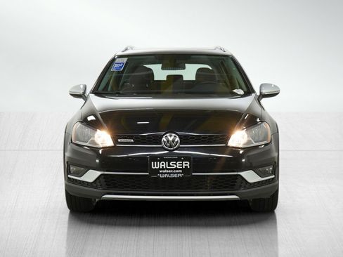 Used 2017 Volkswagen Golf Alltrack SE AWD/4WD image 8