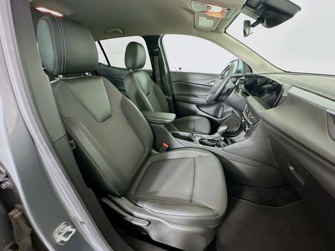 Used 2025 Buick Encore GX Preferred image 30