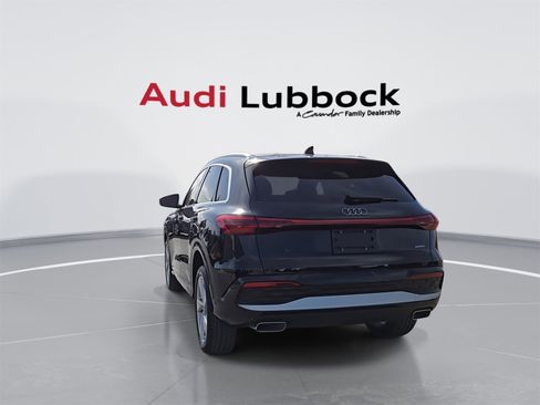 Used 2025 Audi Q5 Premium Plus w/ Premium Plus image 7