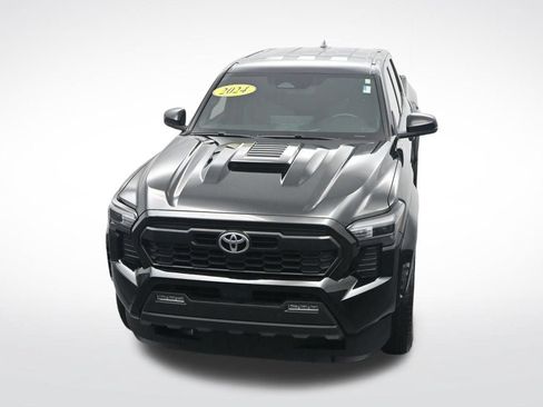Used 2024 Toyota Tacoma TRD Sport w/ TRD Sport Upgrade Package AWD/4WD image 23