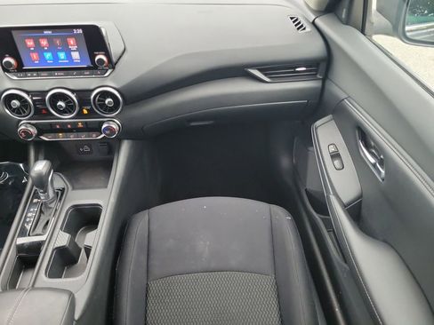 Certified 2021 Nissan Sentra S image 18