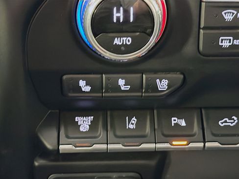 Used 2022 GMC Sierra 3500 Denali image 23