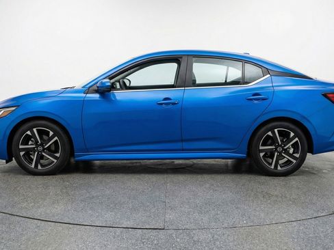 Used 2025 Nissan Sentra SV FWD image 5