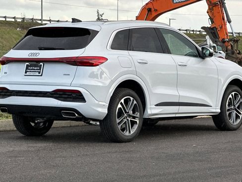 New 2025 Audi Q5 Premium image 3