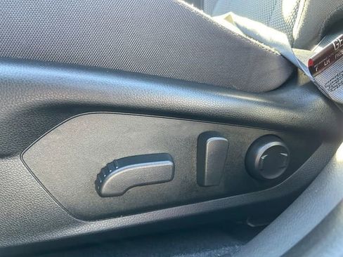 Used 2024 Subaru Crosstrek 2.0i Premium image 20