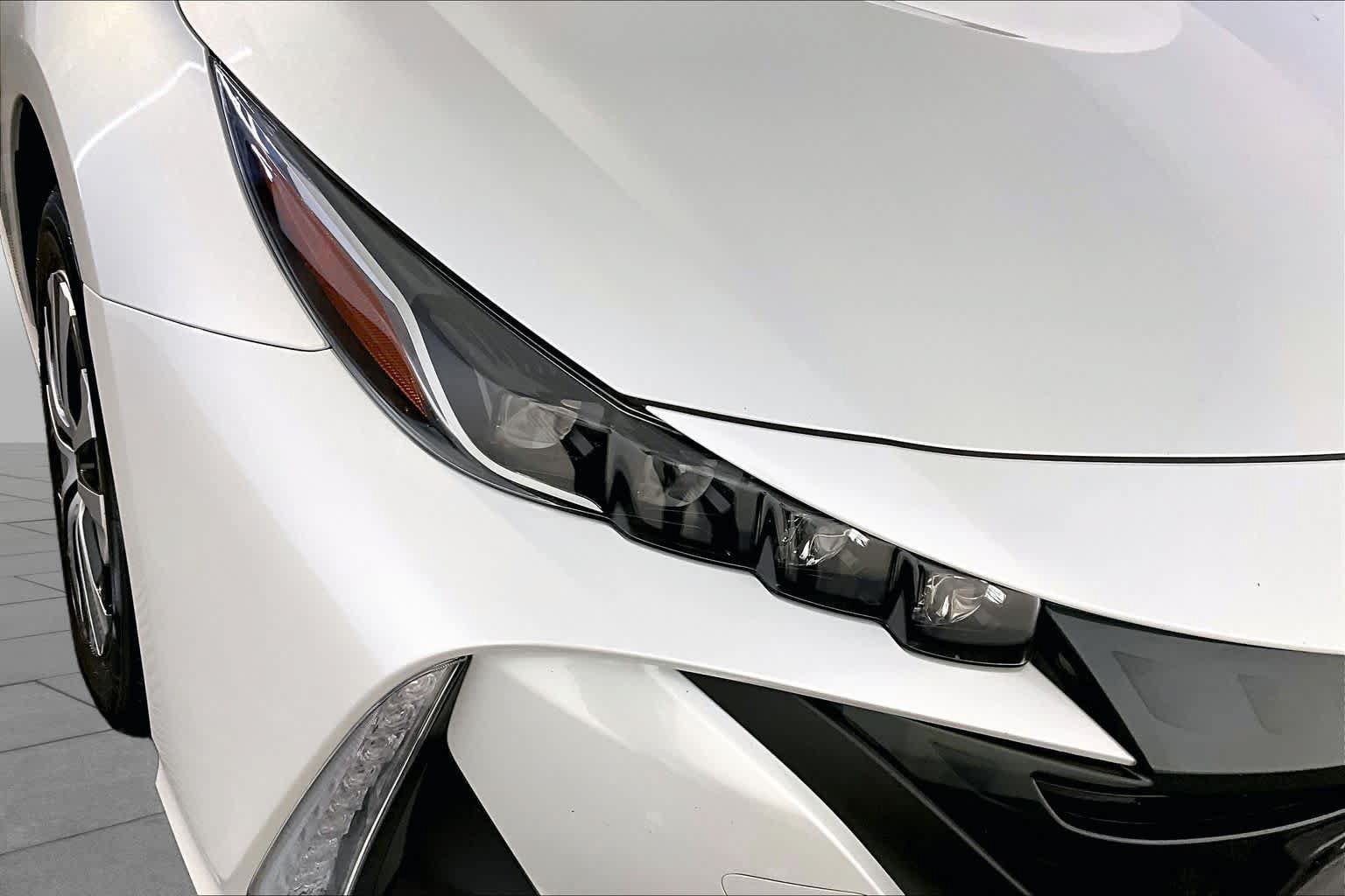 Used 2022 Toyota Prius Prime LE FWD image 27