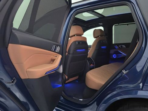 Used 2024 BMW X5 M60i image 24