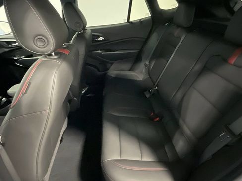 Used 2024 Chevrolet Trax RS FWD image 23