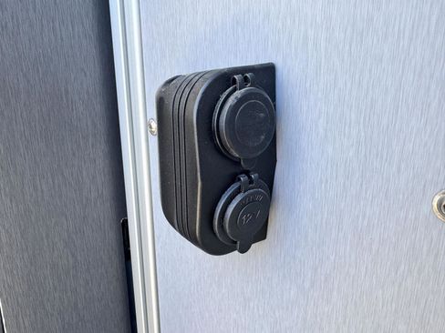 Used 2023 Ford Transit 350 XLT image 36