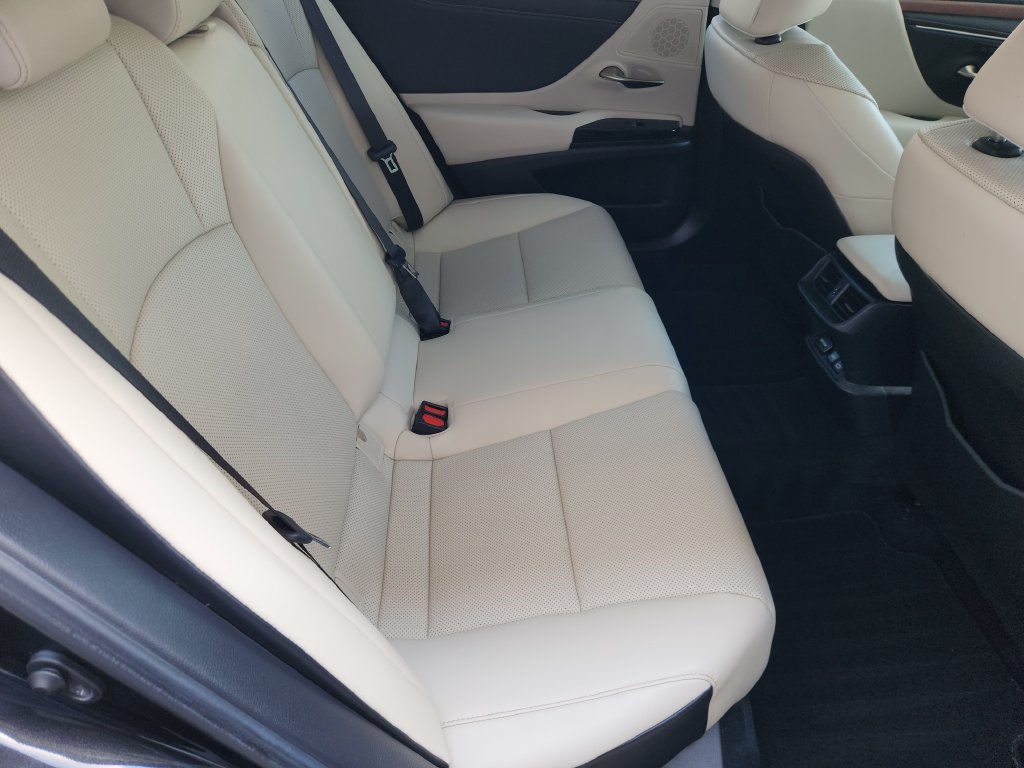 Certified 2025 Lexus ES 350 w/ Premium Package FWD image 31