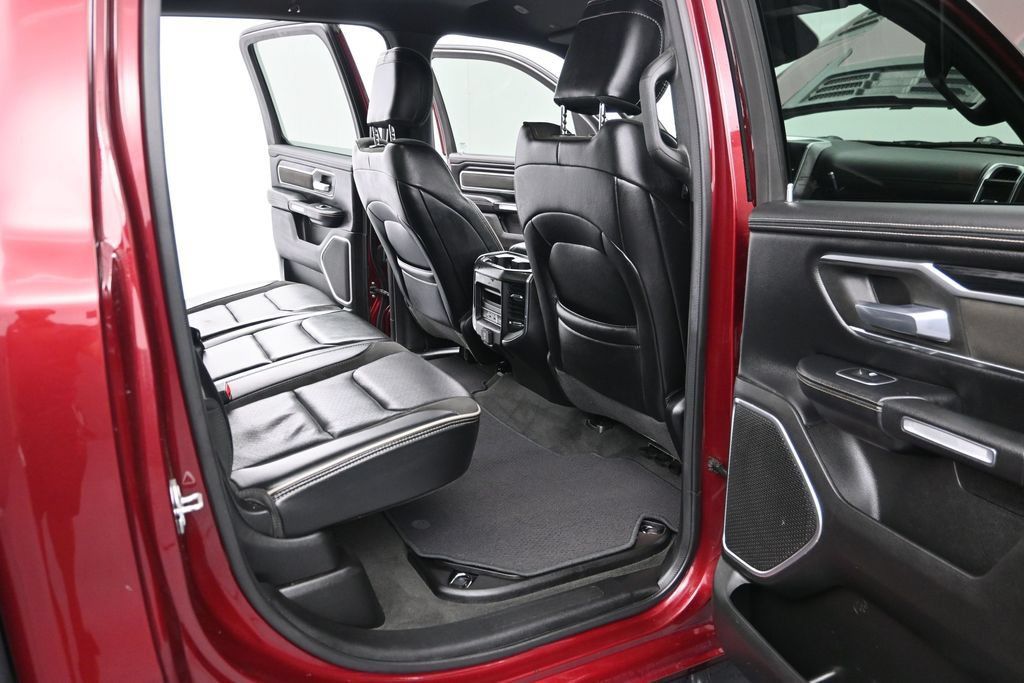 Used 2023 RAM 1500 Laramie AWD/4WD image 10