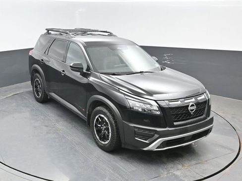 Used 2025 Nissan Pathfinder Rock Creek AWD/4WD image 16