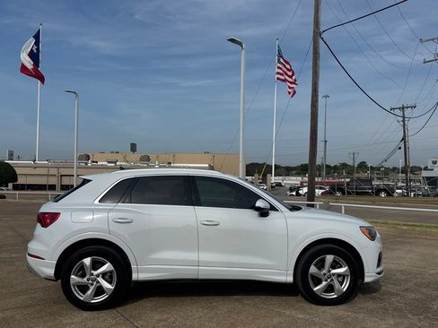 Used 2020 Audi Q3 2.0T Premium w/ Convenience Package AWD/4WD image 23