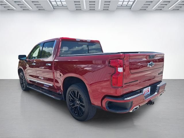 Used 2024 Chevrolet Silverado 1500 High Country w/ High Country Premium Package AWD/4WD image 6