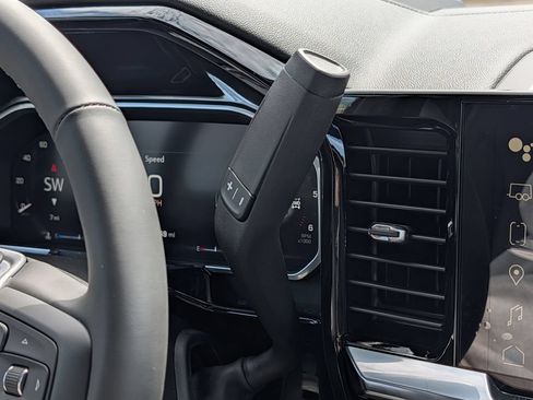 New 2026 GMC Sierra 1500 SLE AWD/4WD image 40