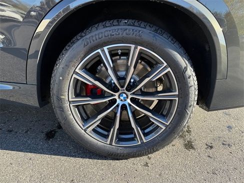 New 2026 BMW X5 M60i image 18