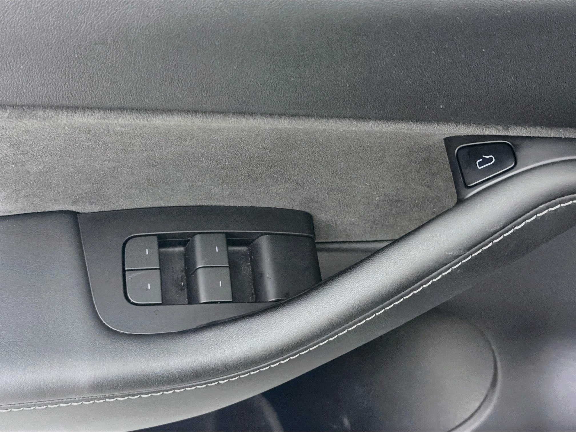 Used 2022 Tesla Model Y Performance AWD/4WD image 15