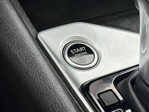 Used 2025 Nissan Altima 2.5 SV FWD image 21