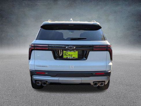 New 2026 Chevrolet Traverse LT w/ Driver Confidence Package FWD image 5