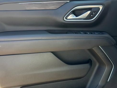 Used 2021 Chevrolet Suburban LT AWD/4WD image 23