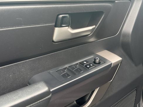 Used 2022 Toyota Tundra SR5 AWD/4WD image 19