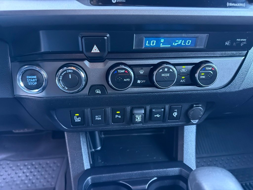 Used 2023 Toyota Tacoma TRD Off-Road w/ Technology Package AWD/4WD image 25