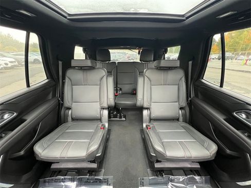 Used 2024 Chevrolet Tahoe RST image 15