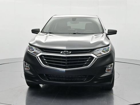 Used 2019 Chevrolet Equinox LS w/ LS Convenience Package FWD image 2