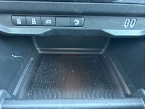 Used 2026 Jeep Cherokee Laredo AWD/4WD image 31
