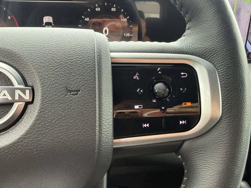 Used 2025 Nissan Armada SL AWD/4WD image 32