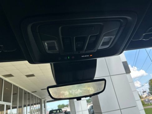 Used 2023 GMC Sierra 1500 AT4 w/ AT4 Premium Package AWD/4WD image 21