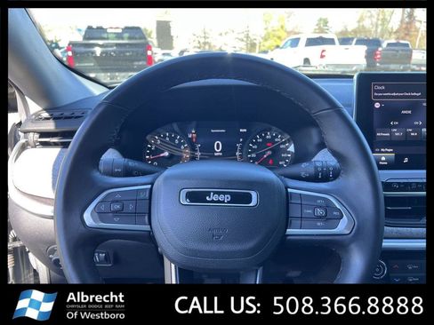 Used 2022 Jeep Compass Latitude AWD/4WD image 25