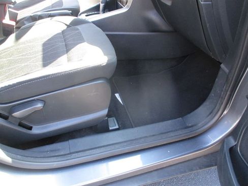 Used 2021 Ford EcoSport SE image 4