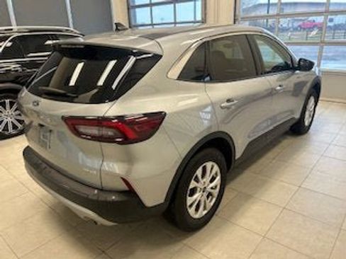 Used 2023 Ford Escape Active w/ Tech Pack #2 image 4