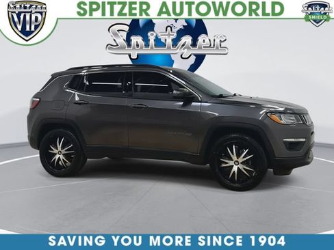 Used 2019 Jeep Compass Latitude AWD/4WD image 2