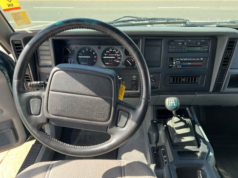 Used 1996 Jeep Cherokee 4WD 4-Door image 18