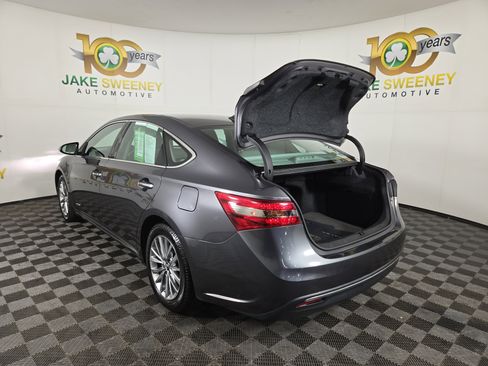 Used 2016 Toyota Avalon Limited image 33