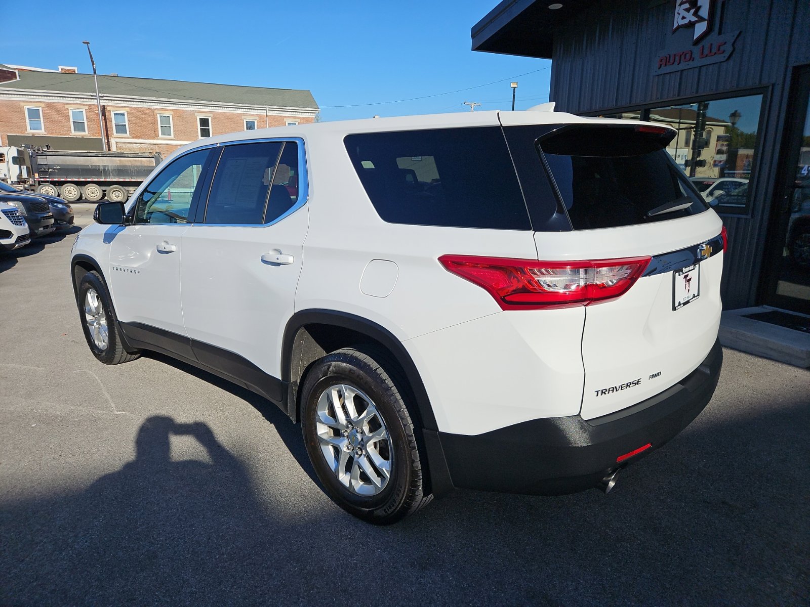 Used 2018 Chevrolet Traverse LS AWD/4WD image 4