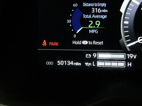 Used 2024 Toyota Tundra Limited AWD/4WD image 46