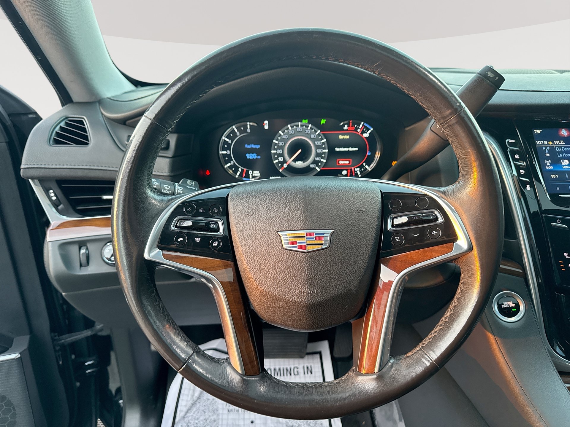 Used 2020 Cadillac Escalade ESV Luxury w/ Escalade Sport Edition AWD/4WD image 11