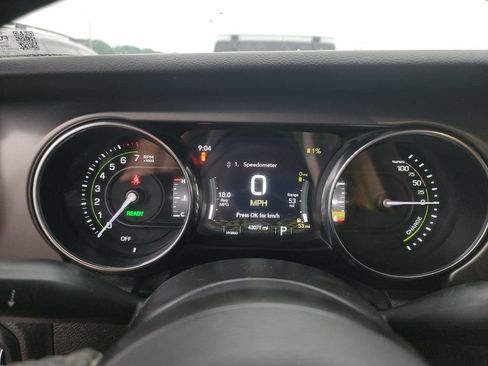 Used 2023 Jeep Wrangler Unlimited w/ Cold Weather Group AWD/4WD image 10