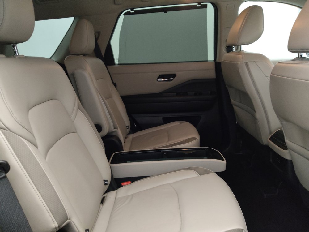 Used 2023 Nissan Pathfinder SL w/ SL Premium Package FWD image 19