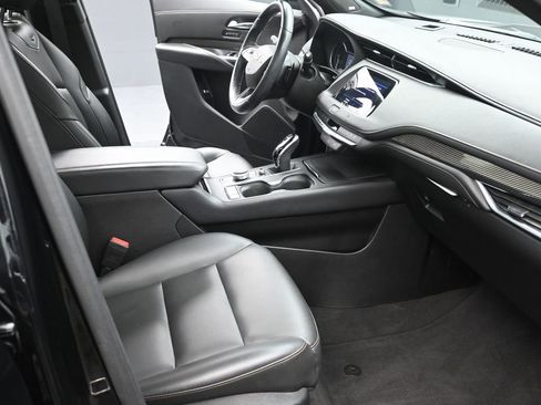 Used 2020 Cadillac XT4 Sport w/ Driver Awareness Package image 15