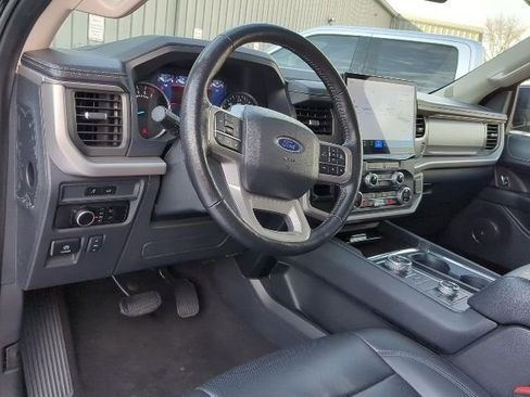 Used 2024 Ford Expedition Max XLT image 26